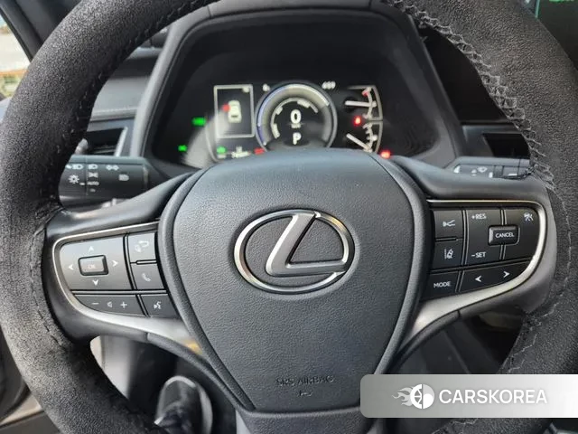 Lexus UX250h id 3415875 из Кореи 9