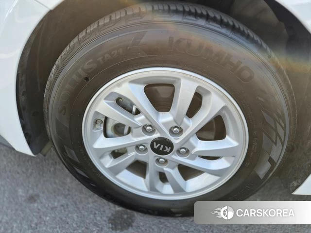 Kia Come New K3 id 3801419 из Кореи 9