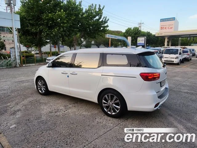 Kia The New Carnival id 2924771 из Кореи 9