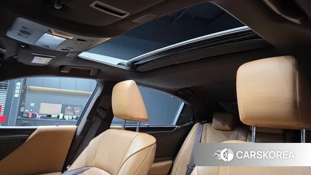 Lexus ES300h 7th generation id 3676838 из Кореи 9