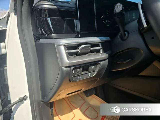 Hyundai Grandeur (GN7) id 3897448 из Кореи 9