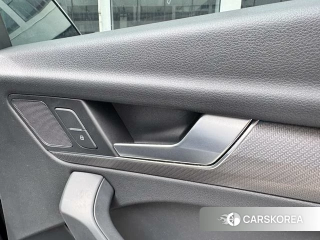 Audi Q5L id 4329241 из Китая 9