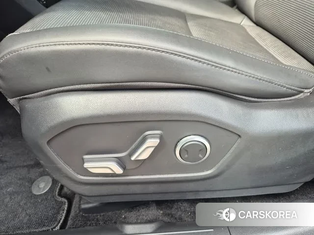 Hyundai Santa Fe (MX5) id 3212304 из Кореи 9