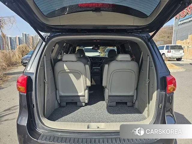 Kia All New Carnival id 3709550 из Кореи 9