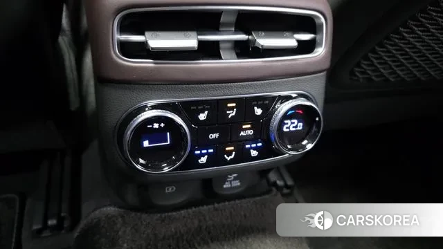 Genesis GV70 id 3401030 из Кореи 9