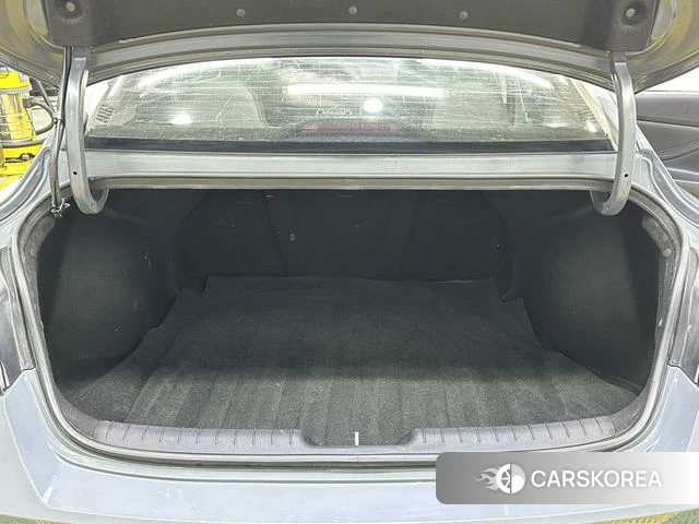 Hyundai Elantra id 4299792 из Китая 9