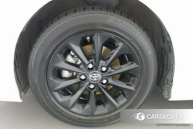 Toyota Corolla id 4301264 из Китая 9