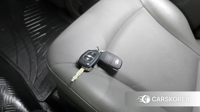 Hyundai The New Grand Starex id 4446671 из Кореи 9