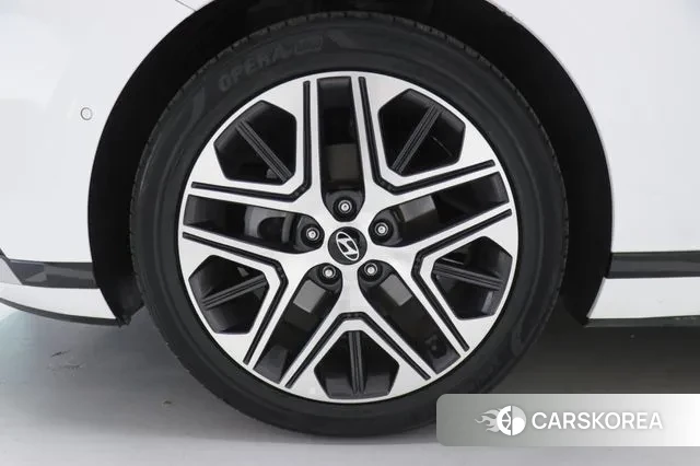 Hyundai Grandeur Hybrid (GN7) id 3446933 из Кореи 9