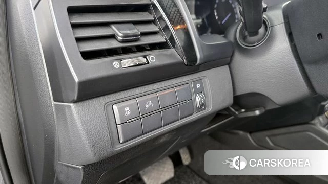 Ssangyong Rexton Sports id 4384331 из Кореи 9