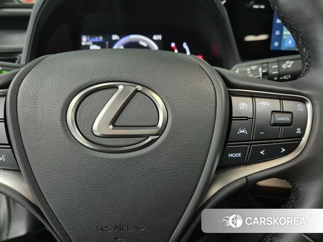 Lexus UX300h id 4629929 из Кореи 9