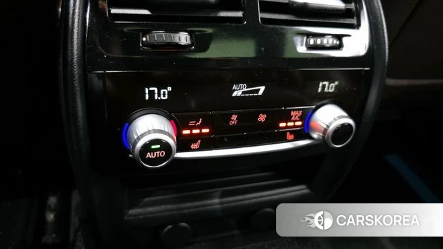 BMW 5 Series (G30) id 3880228 из Кореи 9