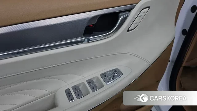 Hyundai The New Grandeur IG Hybrid id 3742156 из Кореи 9