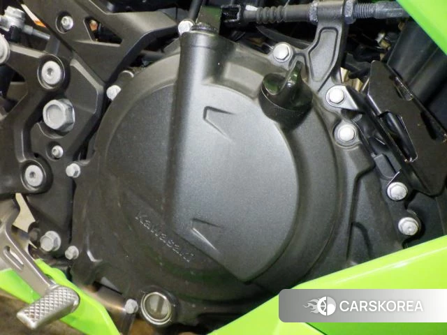 Kawasaki NINJA 400 id 3946806 из Японии 9