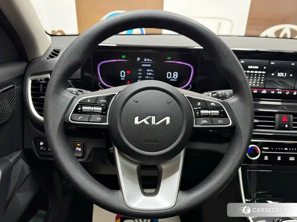 Kia Seltos id 4679560 из Китая 9