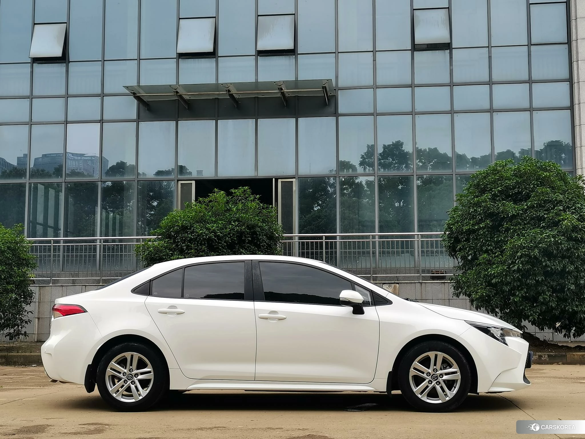 Toyota Lei Ling id 4407350 из Китая 9