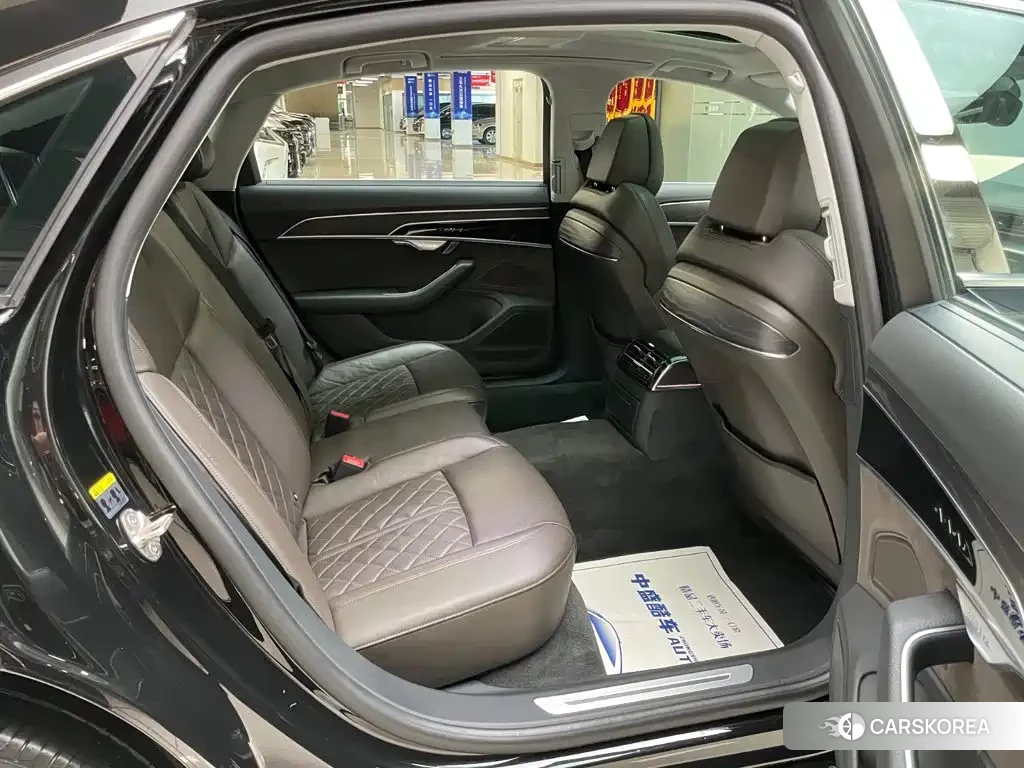 Audi A8 id 4644683 из Китая 9