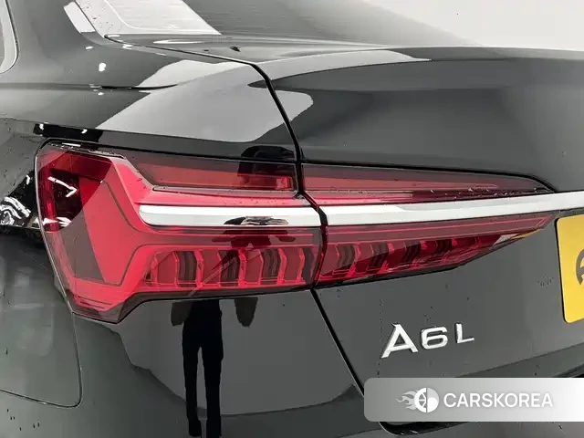 Audi A6L id 4553814 из Китая 9