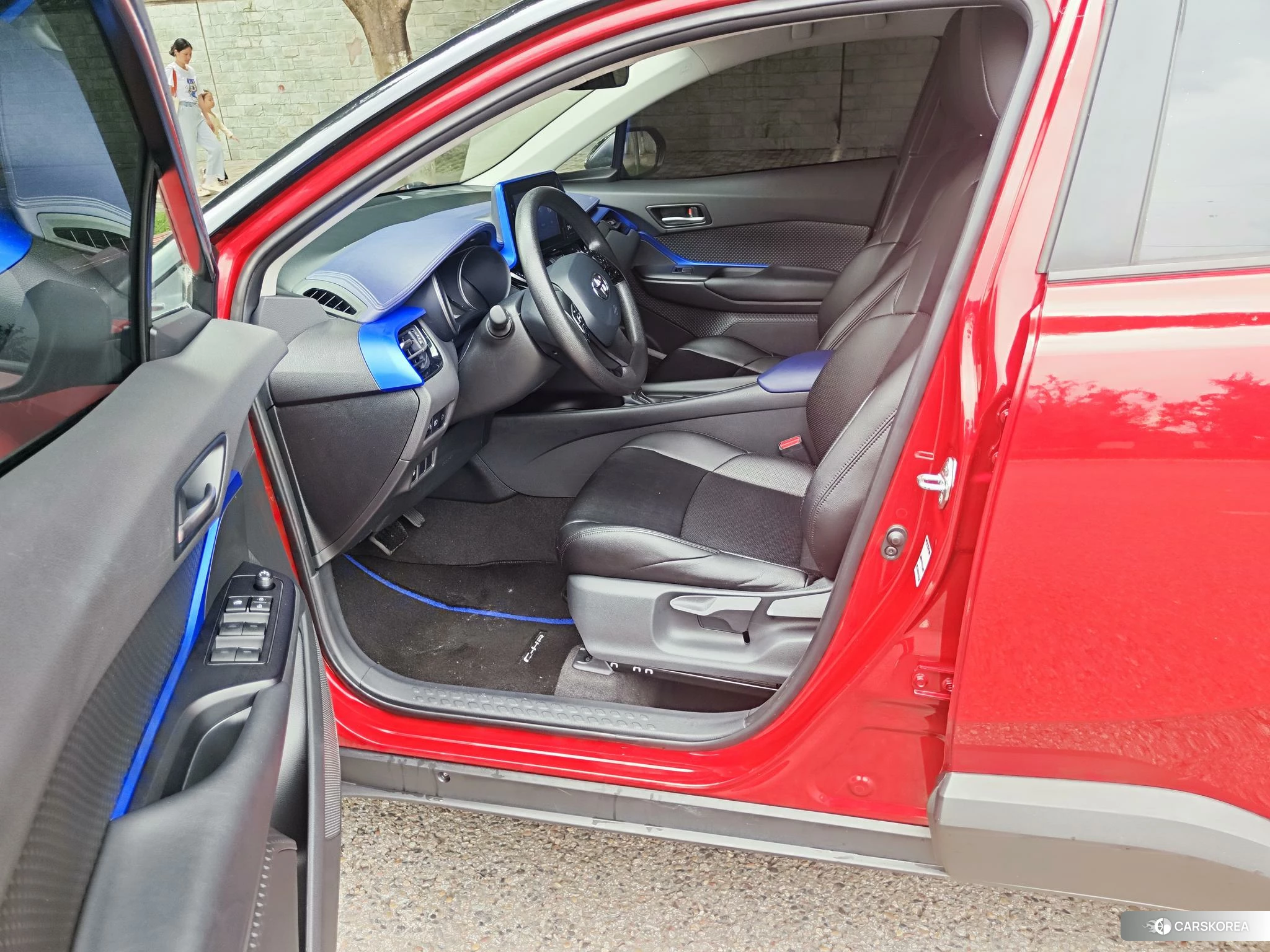 Toyota C-HR id 4452923 из Китая 9