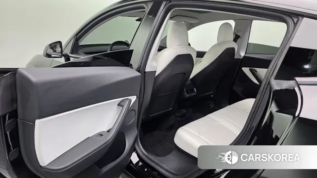 Tesla Model Y id 3054411 из Кореи 9