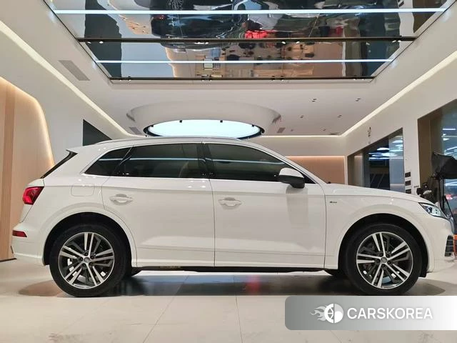 Audi Q5L id 4254412 из Китая 9