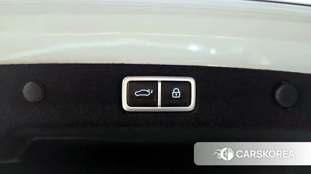 Hyundai Grandeur Hybrid (GN7) id 2984133 из Кореи 9