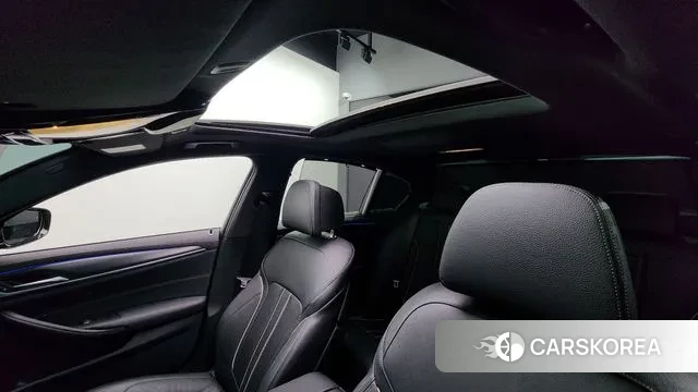 BMW 5 Series (G30) id 3410918 из Кореи 9