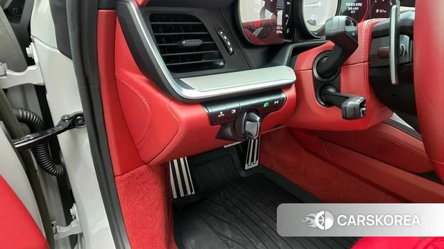 Porsche 911(992) id 4178475 из Кореи 9
