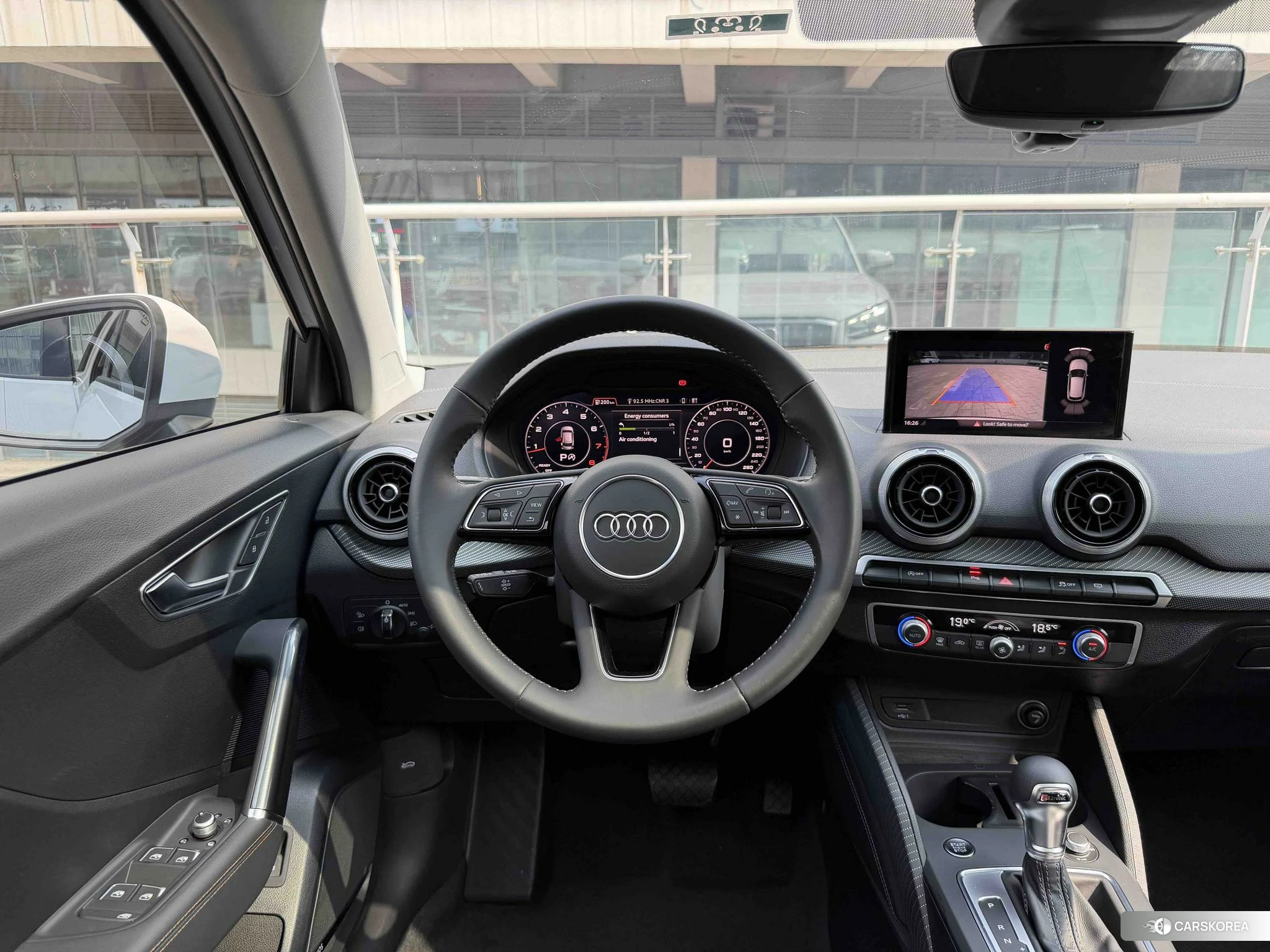 Audi Q2L id 4510368 из Китая 9