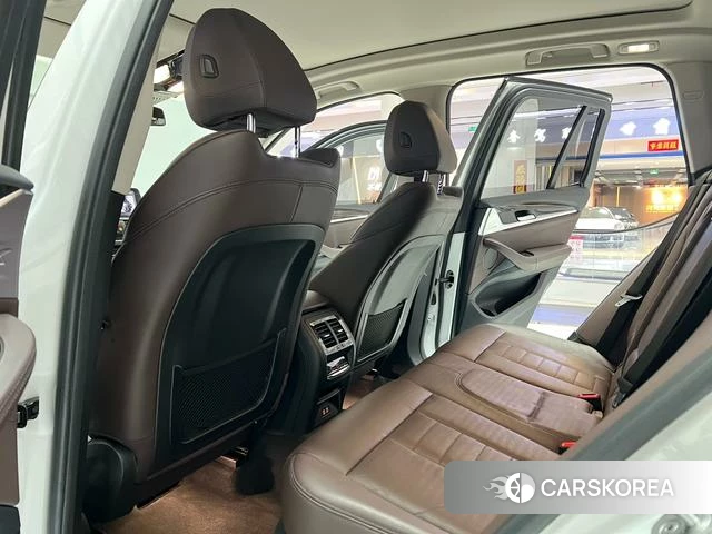 BMW X3 id 3889106 из Китая 9