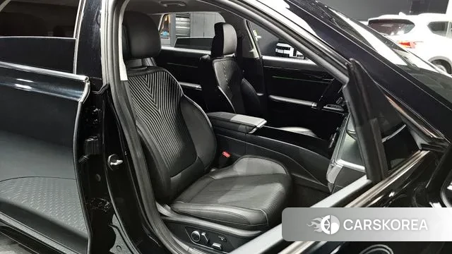 Hyundai Grandeur Hybrid (GN7) id 3131592 из Кореи 9