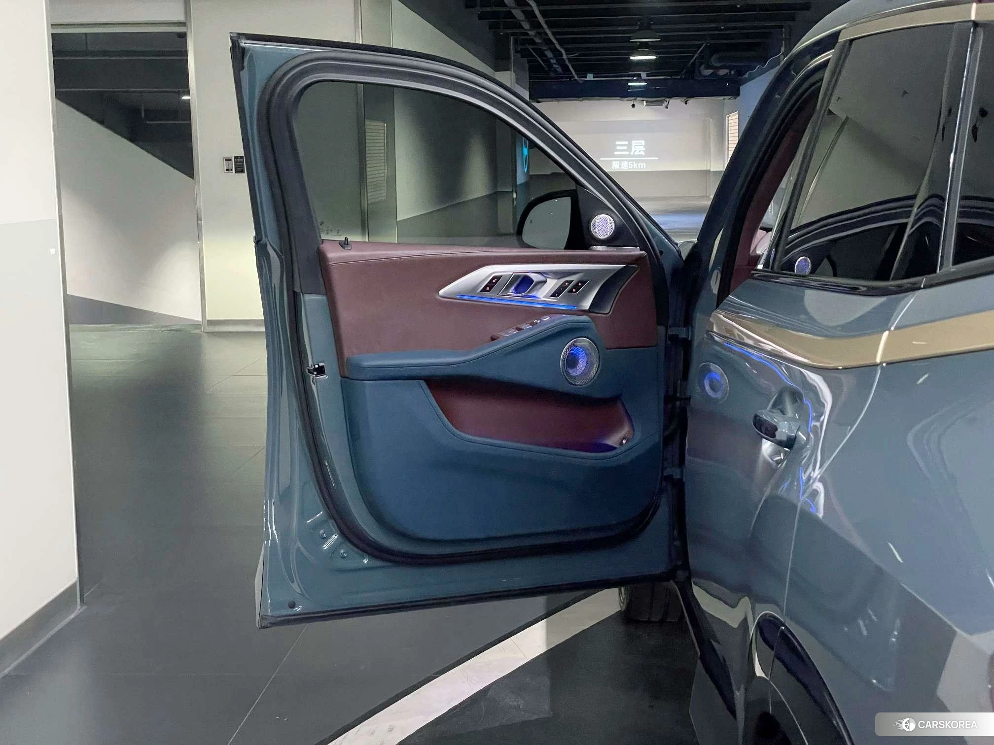 BMW XM id 4440317 из Китая 9