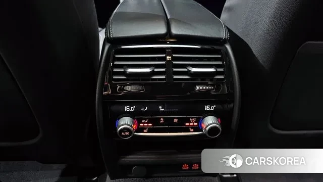 BMW 5 Series (G30) id 3192491 из Кореи 9