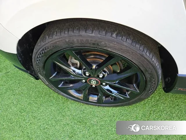 Hyundai Veloster (JS) id 3344686 из Кореи 9