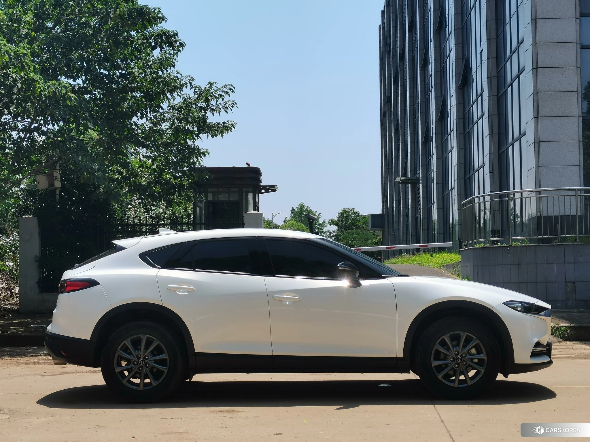 Mazda CX-4 id 4467776 из Китая 9