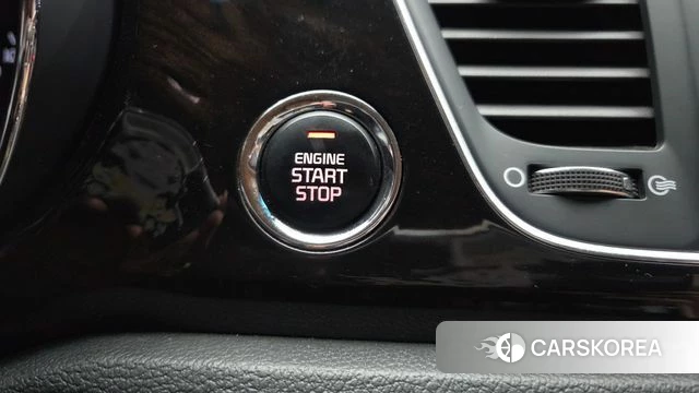 Kia The New Carnival id 4188445 из Кореи 9