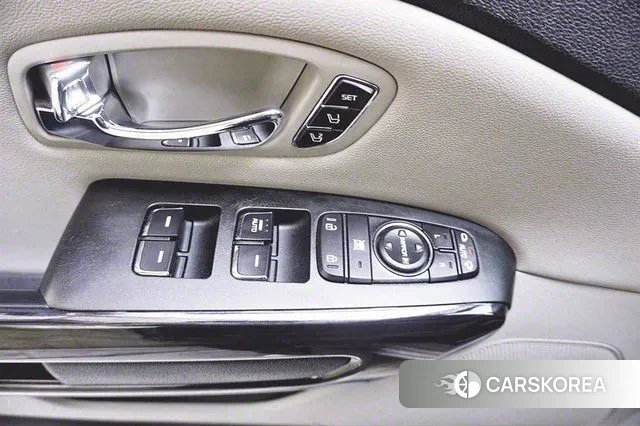 Kia The New Carnival id 2540402 из Кореи 9