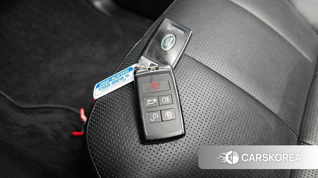 Land Rover Discovery 5 id 4850104 из Кореи 9