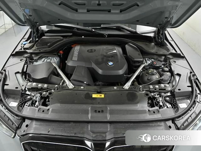 BMW 5 Series (G60) id 4554616 из Кореи 9