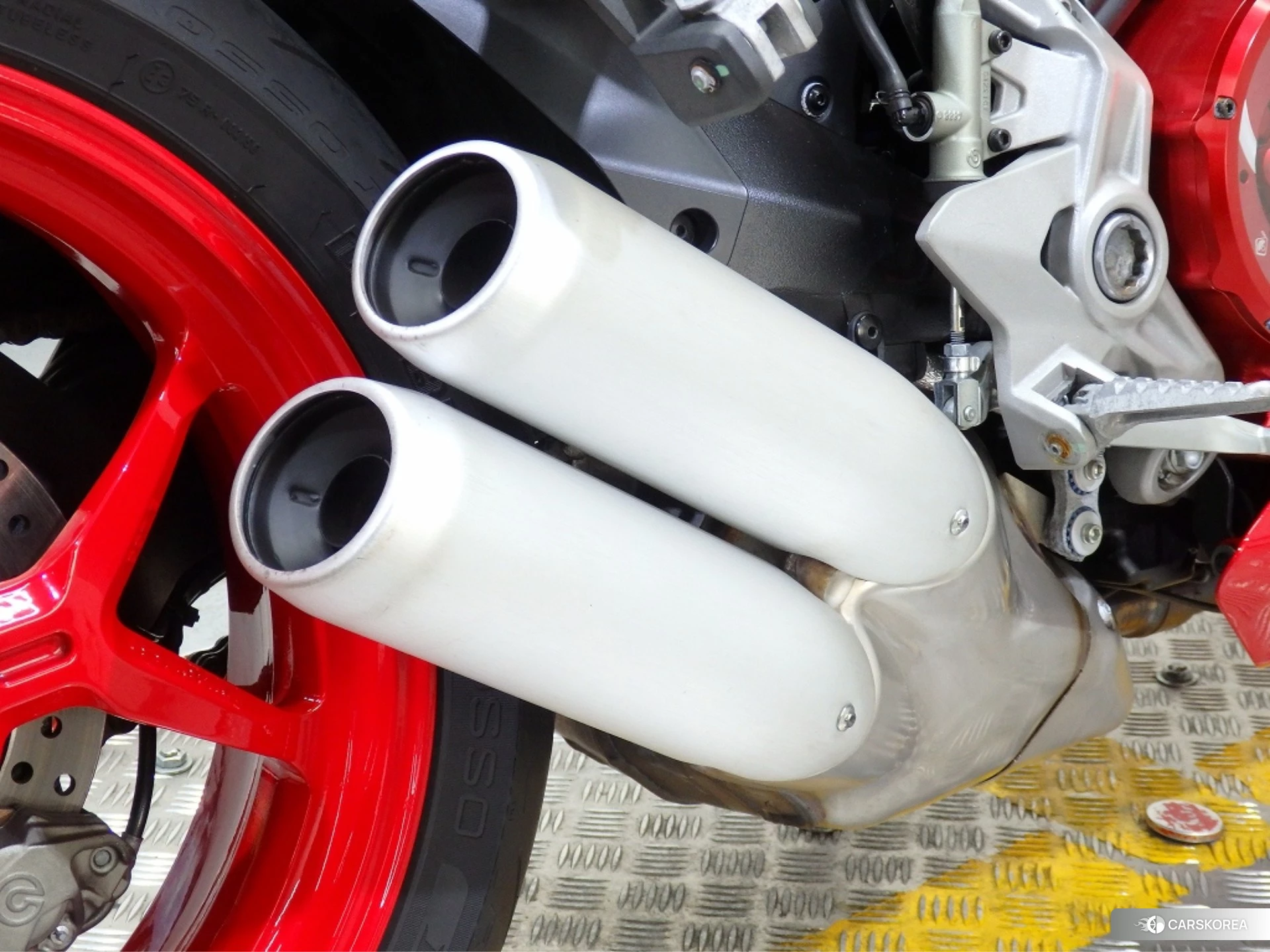 Проданный Ducati SUPERSPORT S id 3951995 из Японии, фото 9