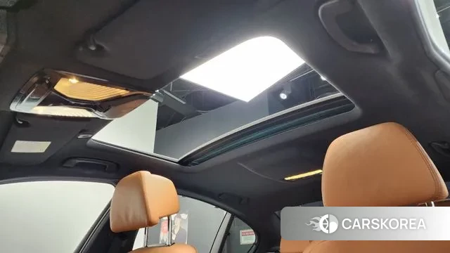 BMW 5 Series (G30) id 3577208 из Кореи 9