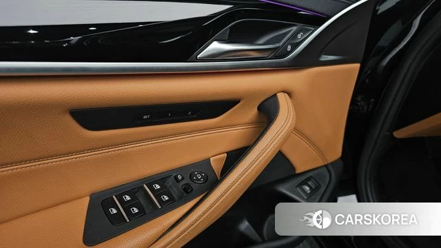 BMW 5 Series (G30) id 3820545 из Кореи 9