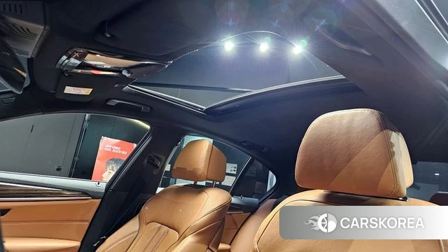 BMW 5 Series (G30) id 3843354 из Кореи 9