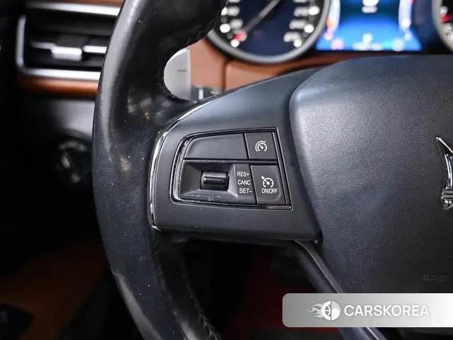 Maserati Ghibli id 3505587 из Кореи 9