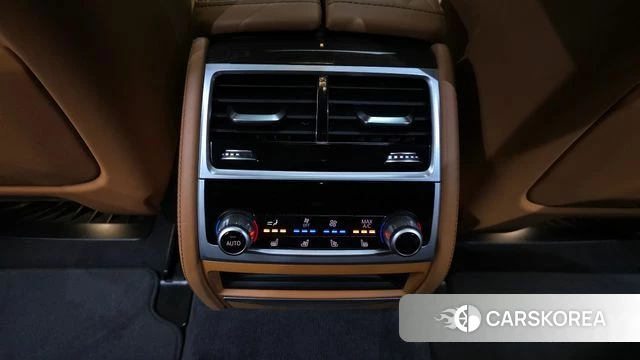 BMW 7 Series (G11) id 3910325 из Кореи 9