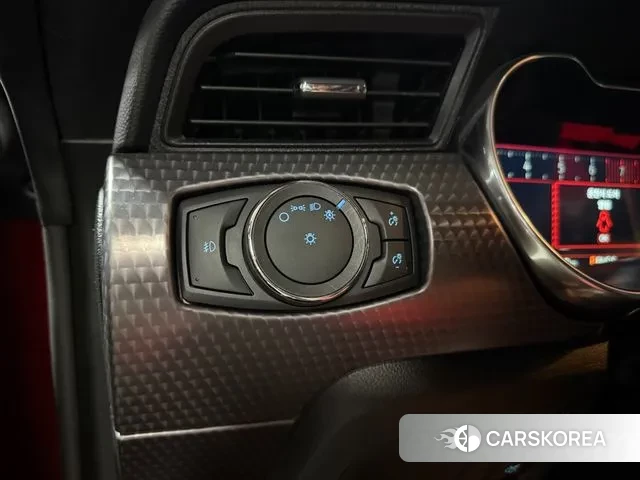 Ford Mustang id 3718230 из Кореи 9