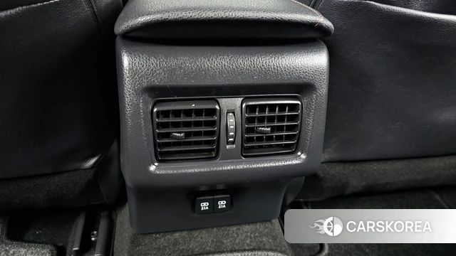 Toyota Camry (XV70) id 4245218 из Кореи 9