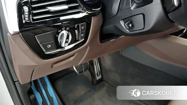 BMW 5 Series (G30) id 3058758 из Кореи 9