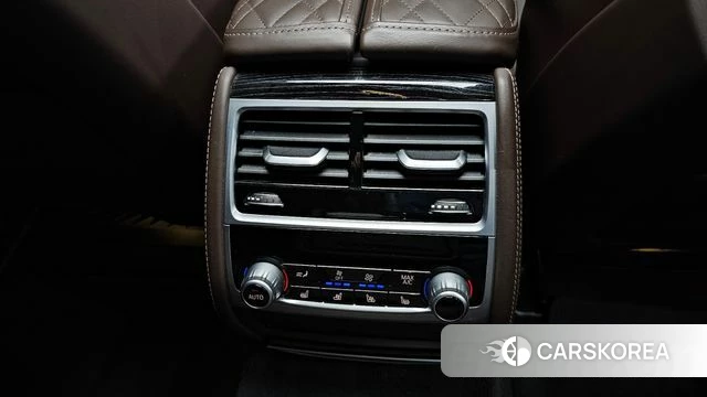 BMW 7 Series (G11) id 3840057 из Кореи 9