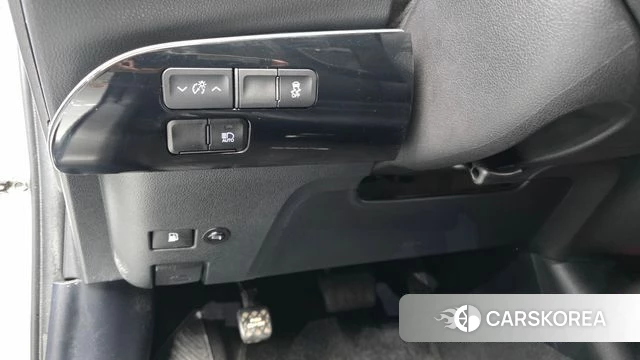 Toyota Prius 4th Generation id 4303695 из Кореи 9